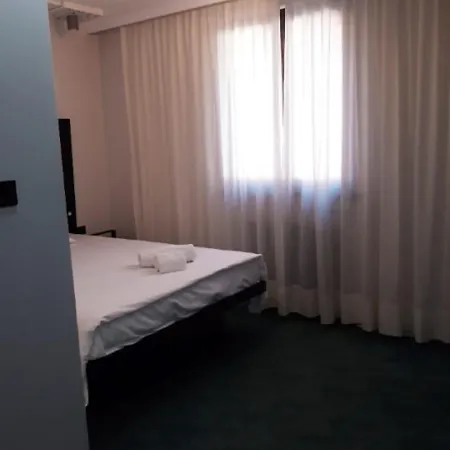 Hotel Celis Barcis Exterior photo
