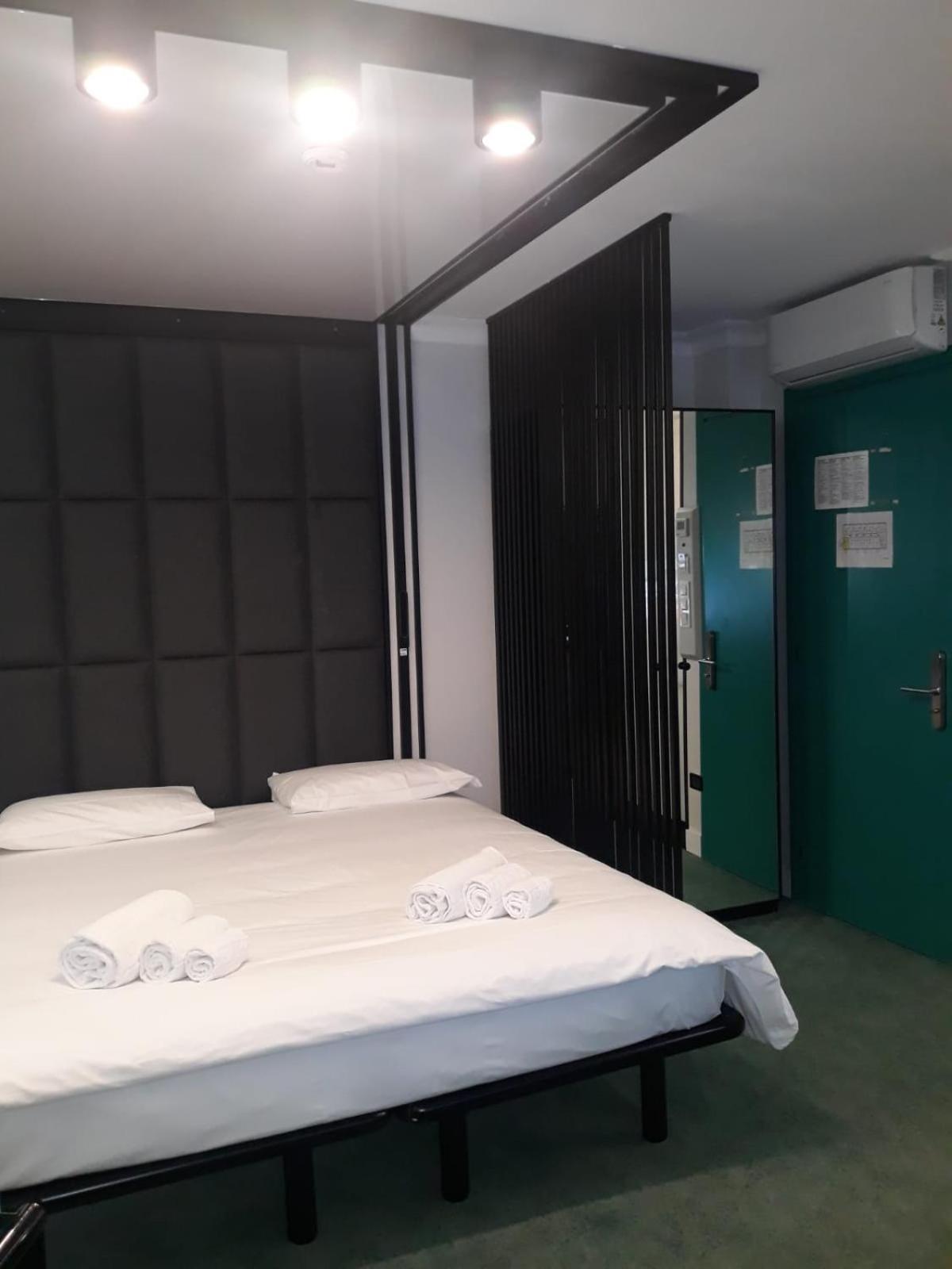 Celis Hotel