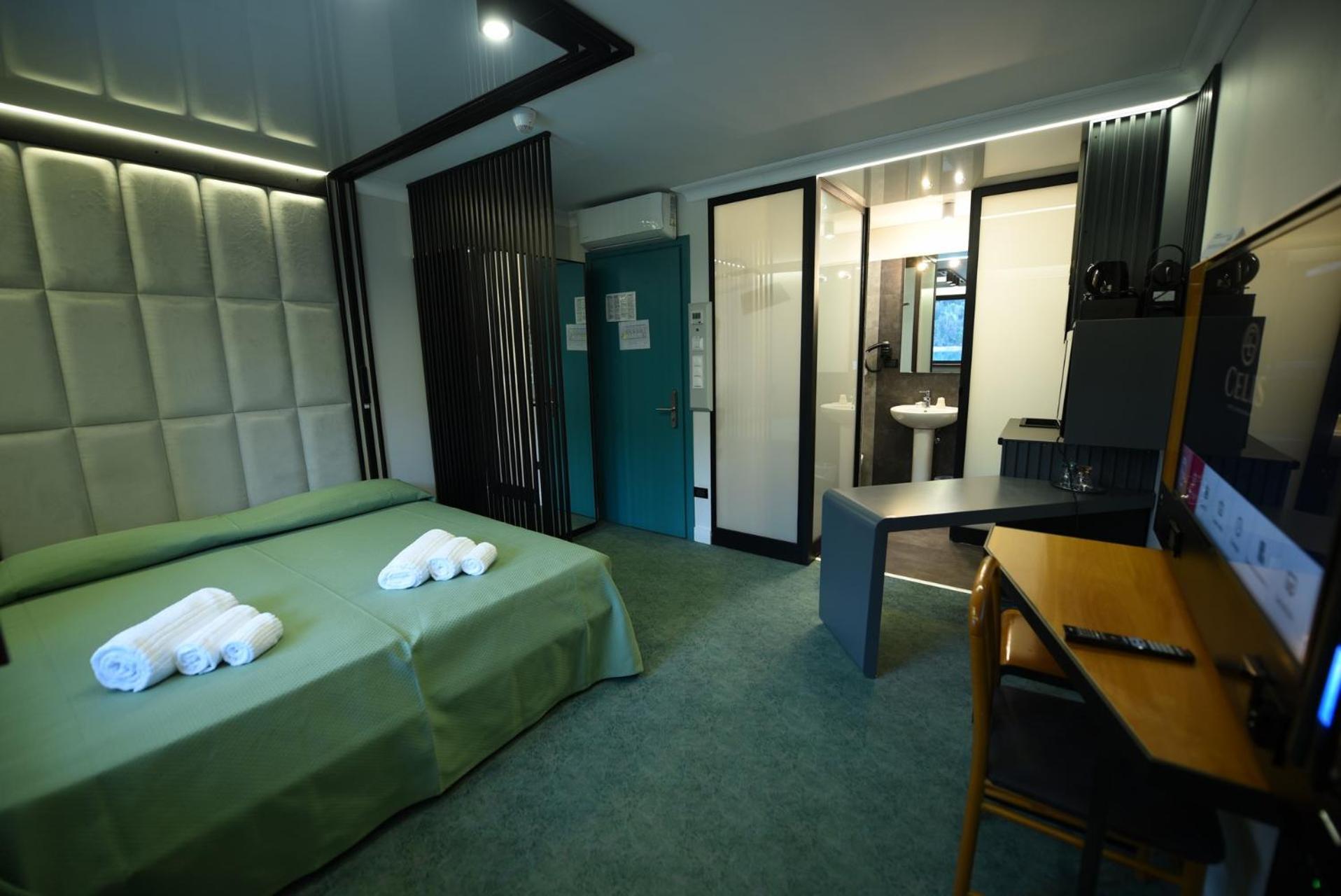 Celis Hotel